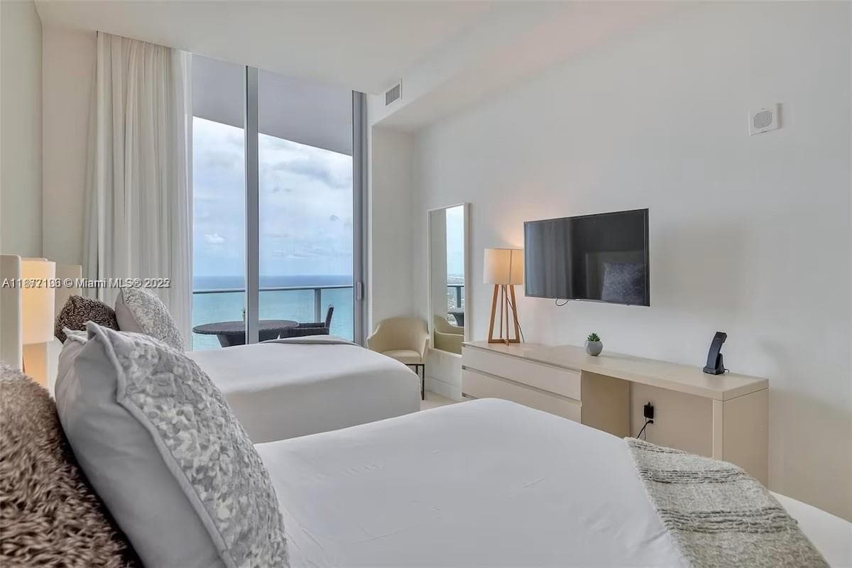 4111 S Ocean Dr PH4106 photo 12