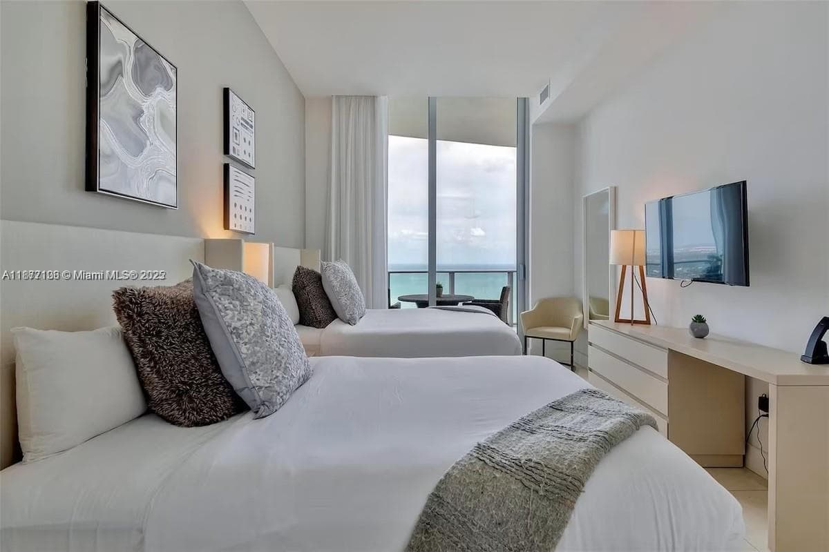 4111 S Ocean Dr PH4106 photo 4