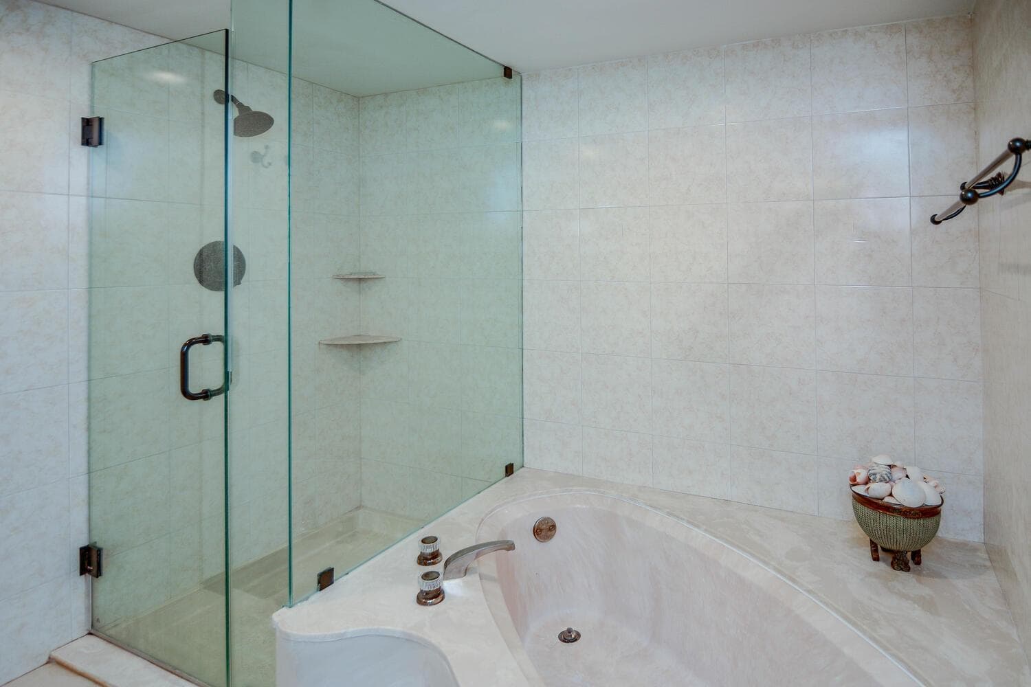 4200 N Ocean Drive 2-605 photo 20
