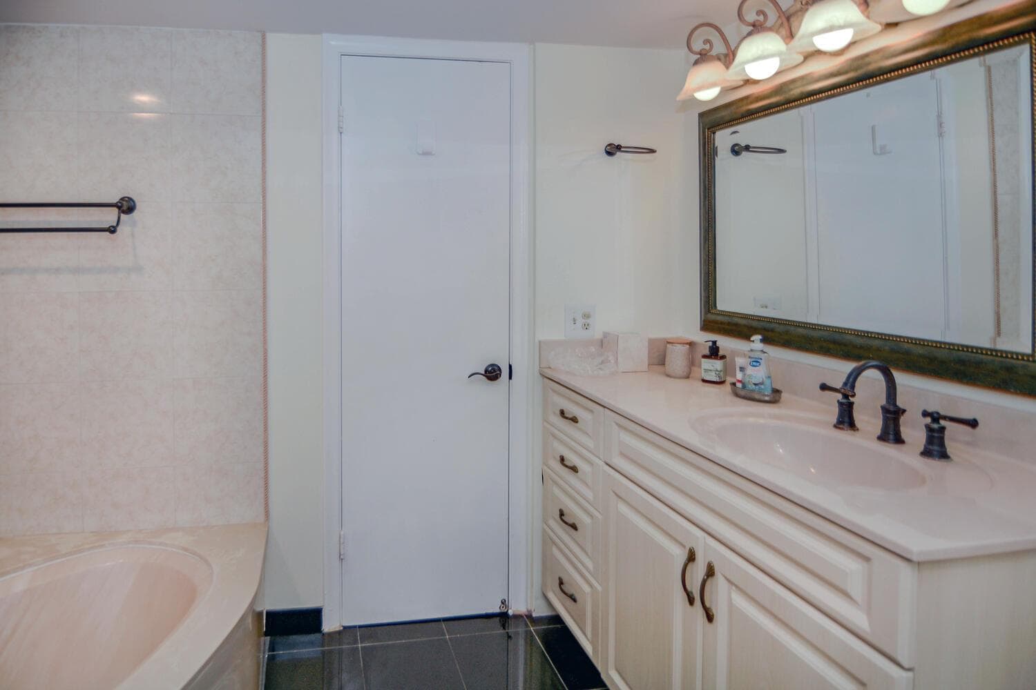 4200 N Ocean Drive 2-605 photo 21