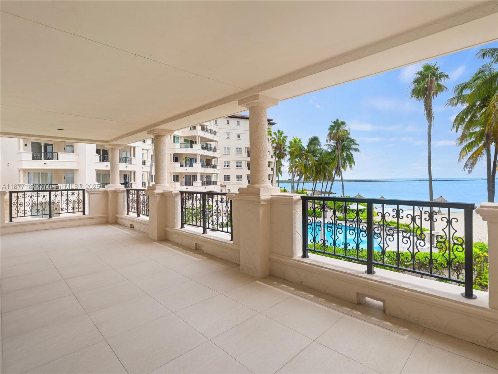8011 Fisher Island Dr 8011 photo 5