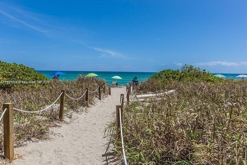2080 S Ocean Dr 1507 photo 5