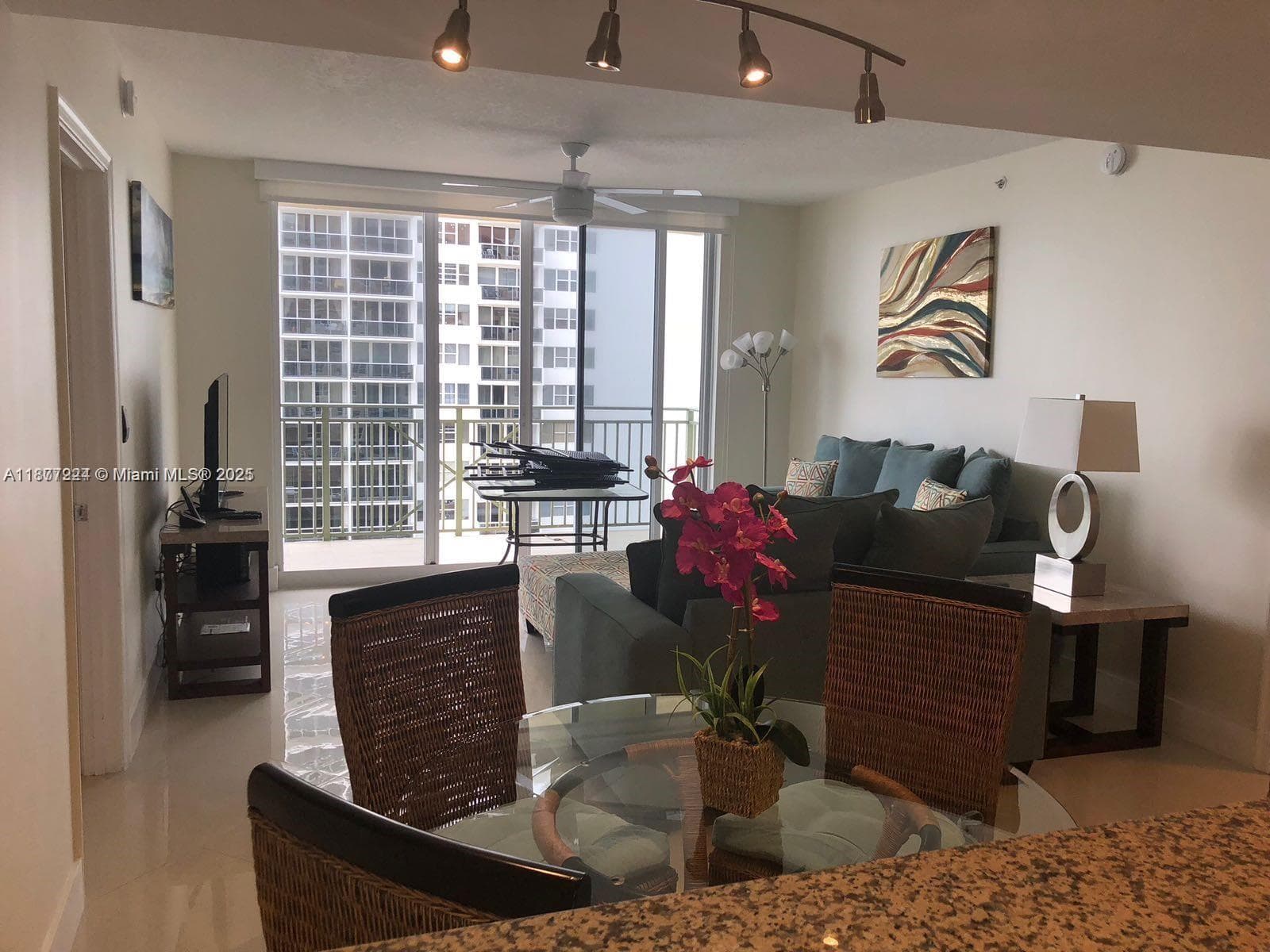 2080 S Ocean Dr 1507 photo 11