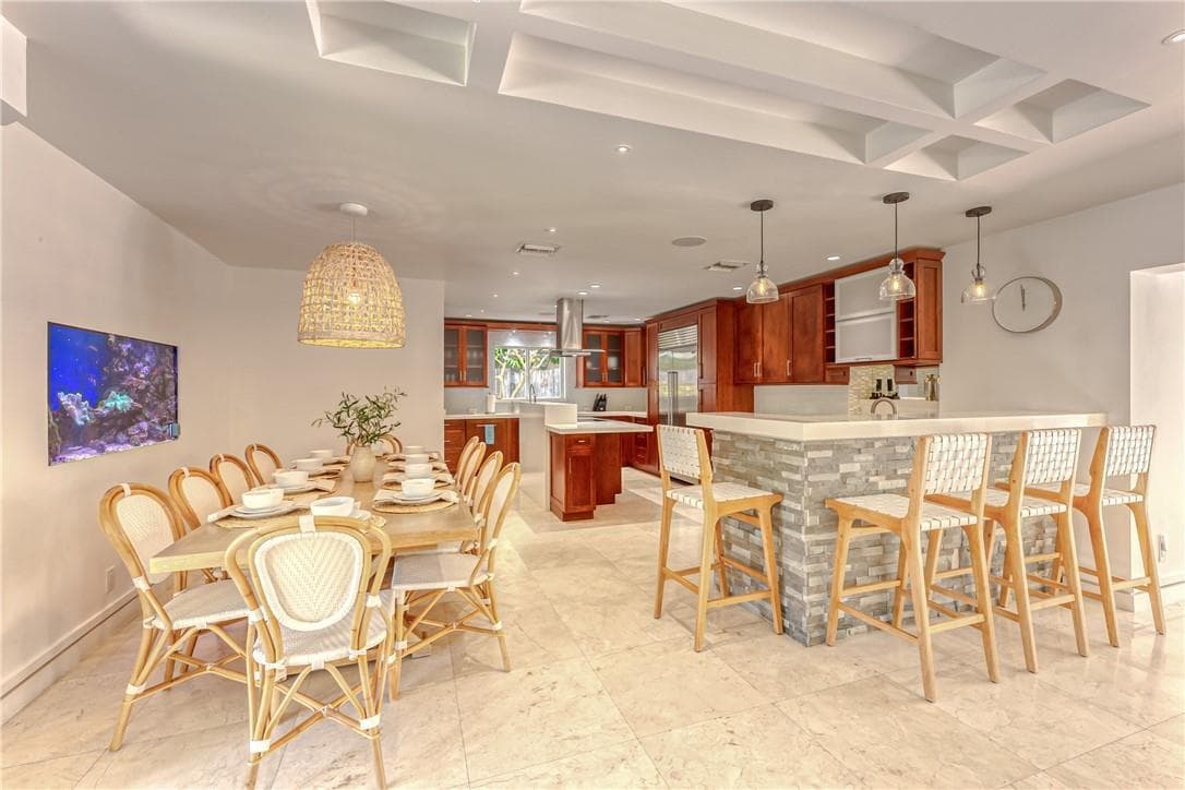 268 Imperial Lane photo 6