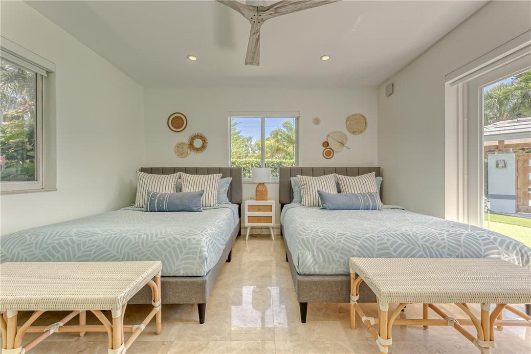 268 Imperial Lane photo 8