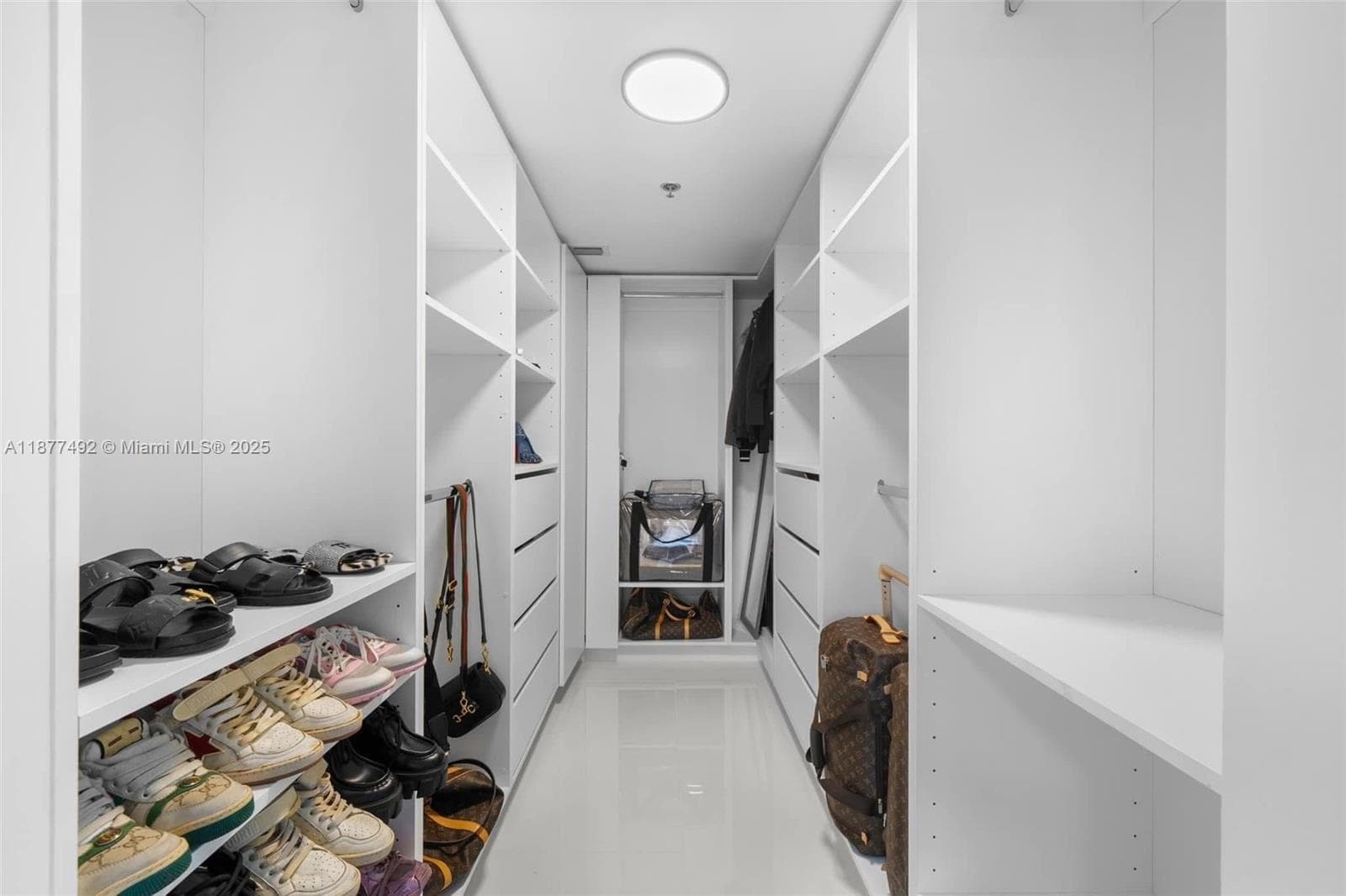 1200 Brickell Bay Dr 2812 photo 23