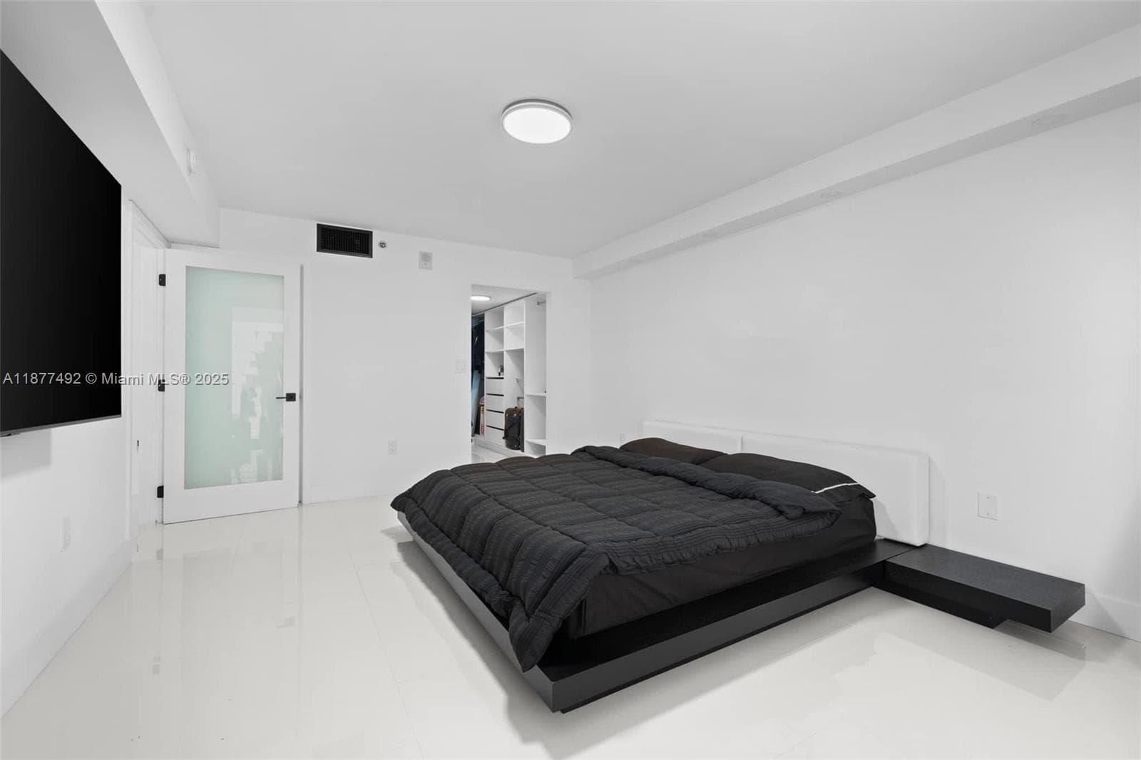 1200 Brickell Bay Dr 2812 photo 9