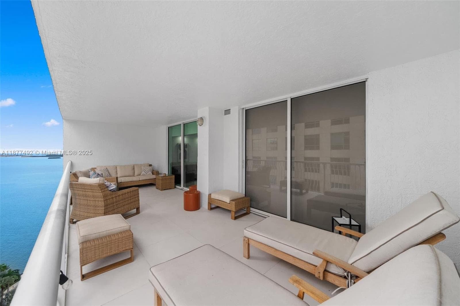 1200 Brickell Bay Dr 2812 photo 14