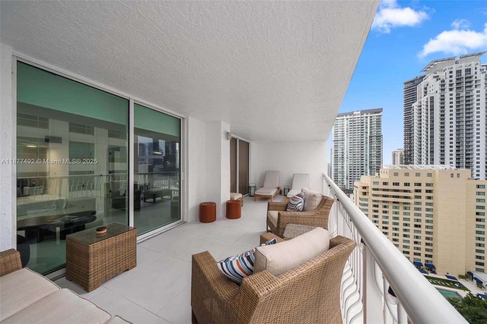 1200 Brickell Bay Dr 2812 photo 4