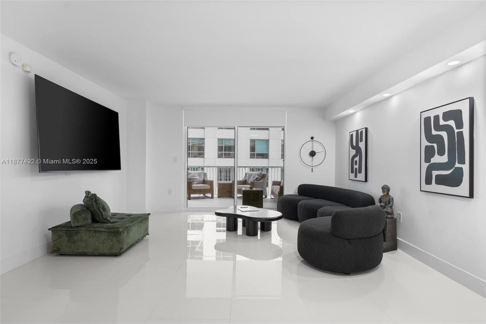 1200 Brickell Bay Dr 2812 photo 21