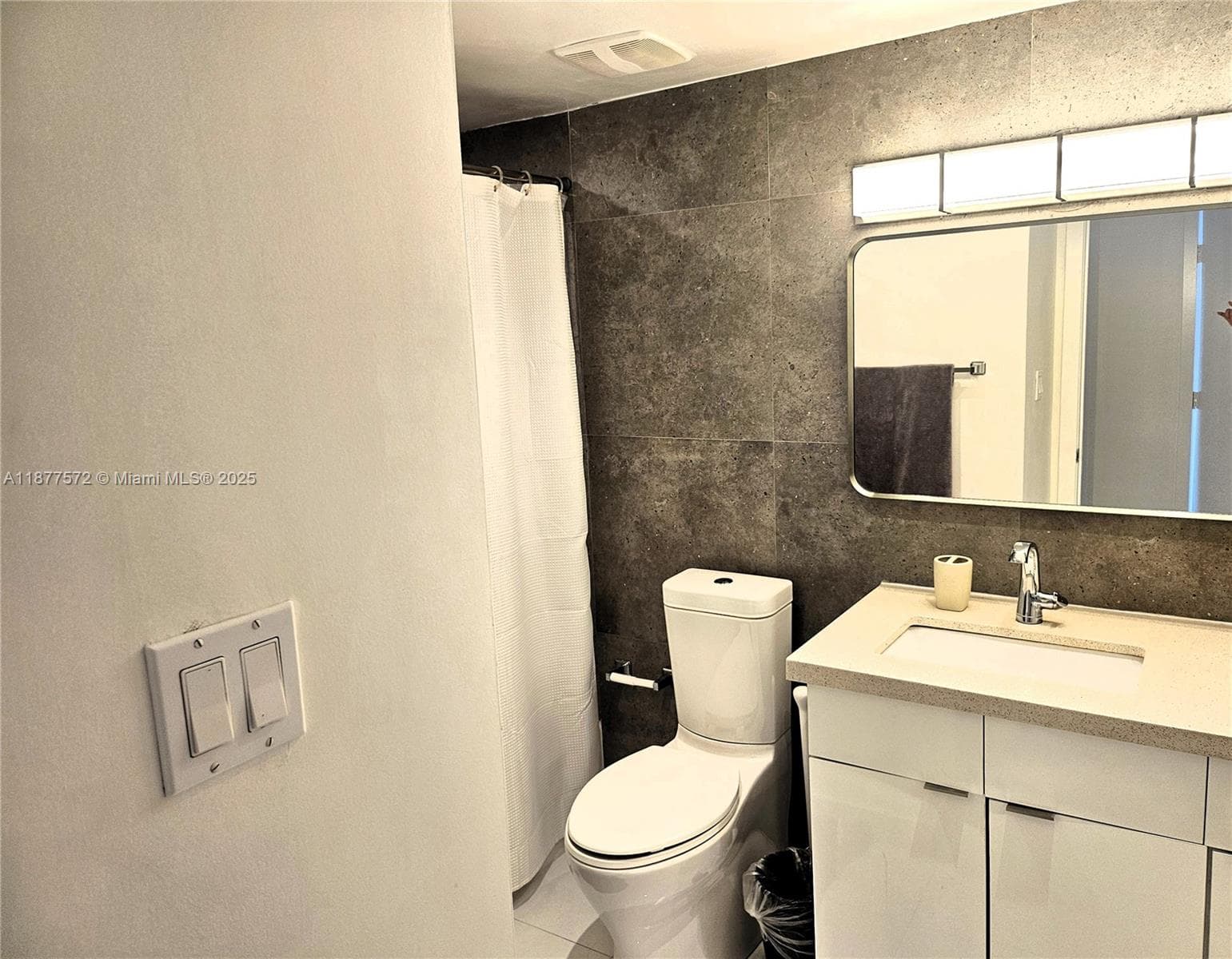 5161 Collins Ave 707 photo 17