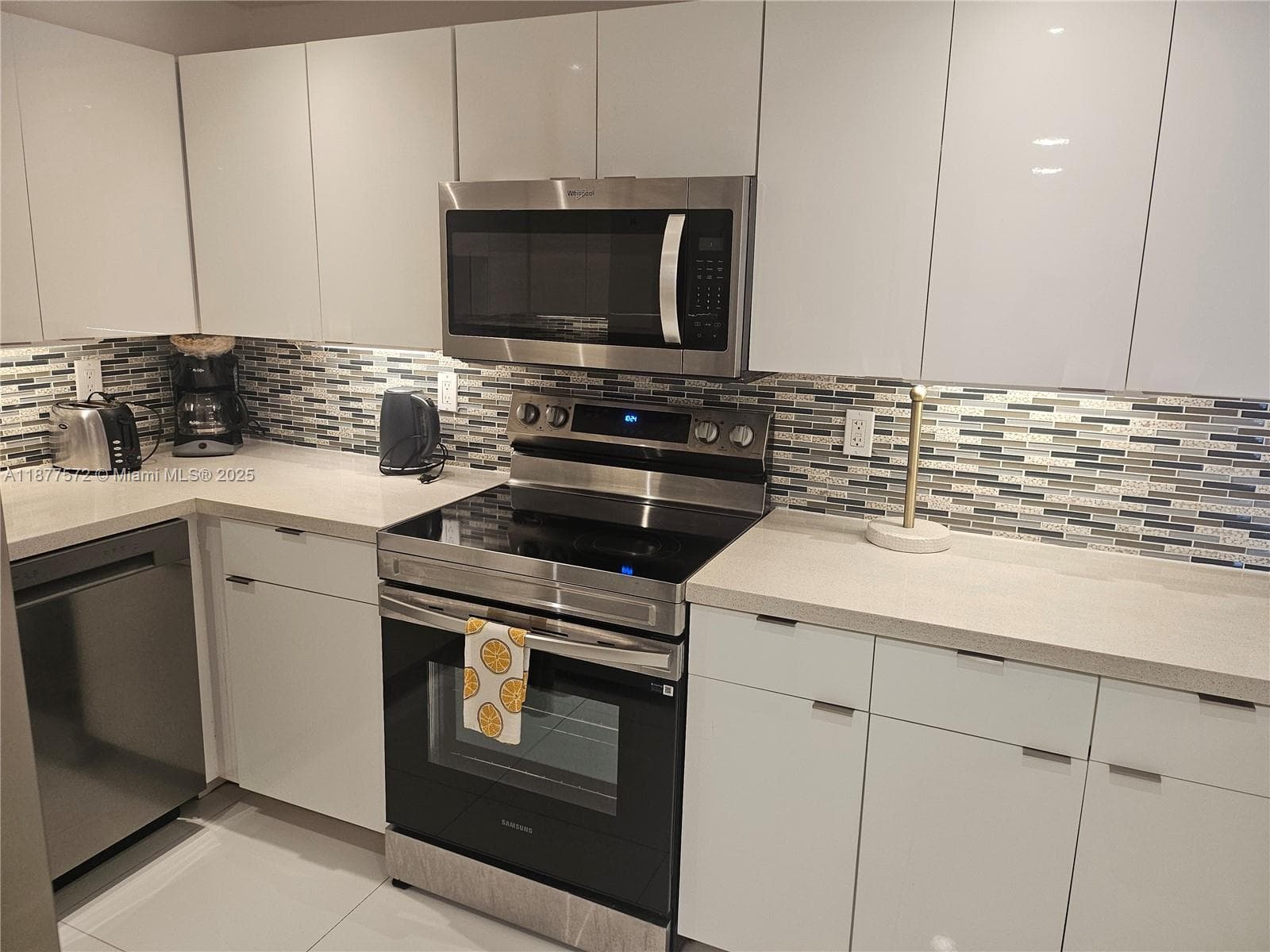 5161 Collins Ave 707 photo 9