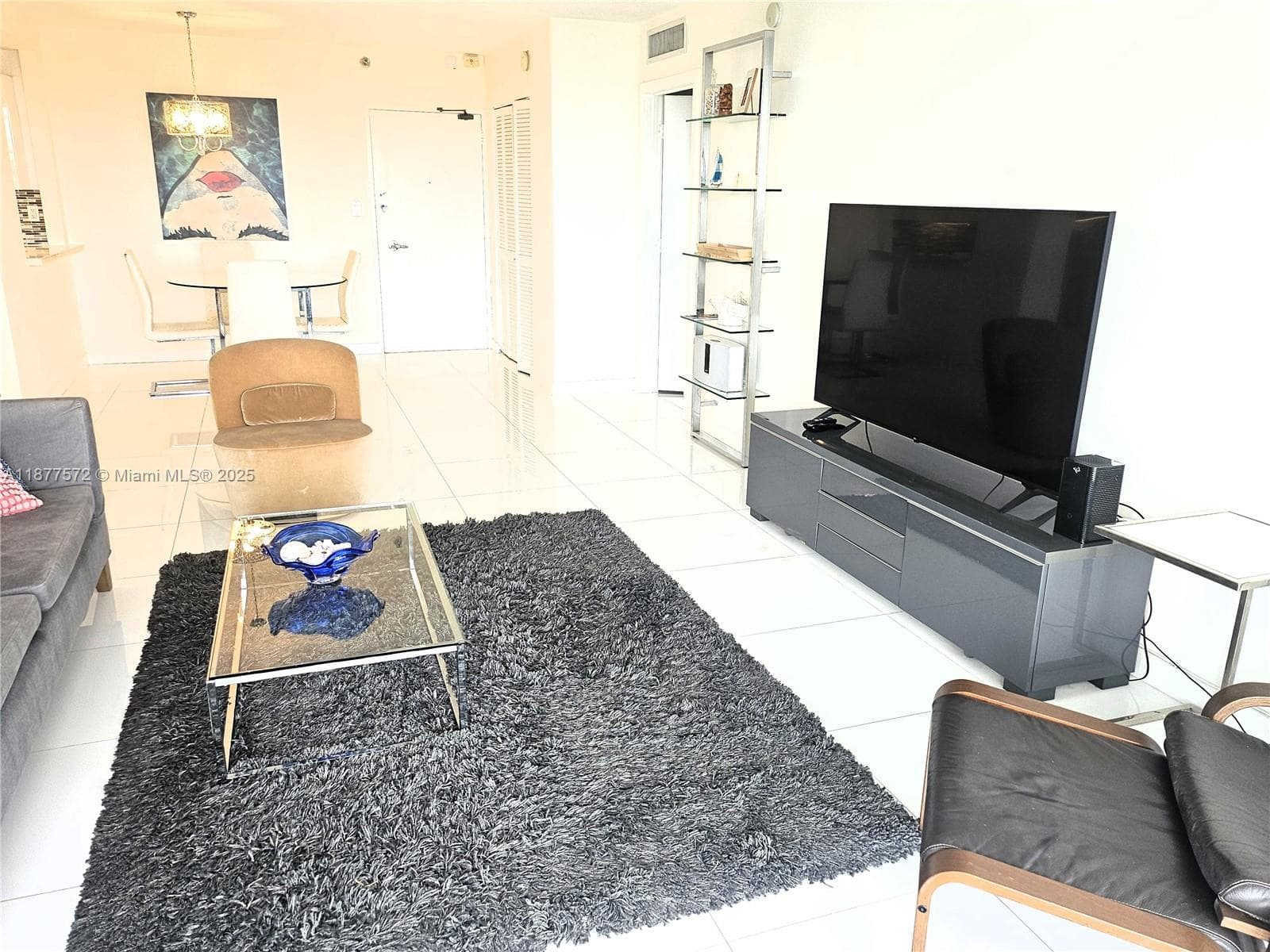 5161 Collins Ave 707 photo 4