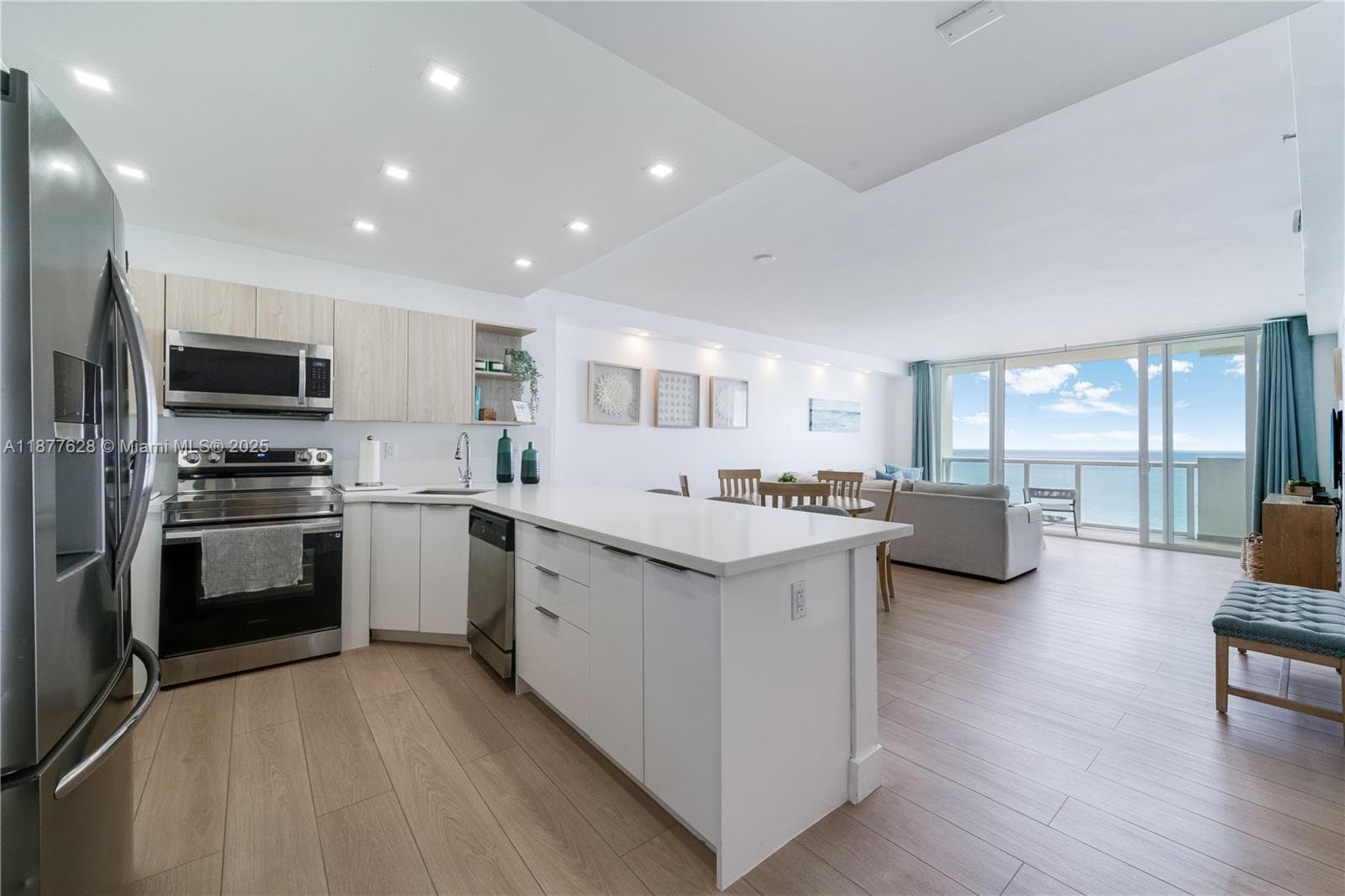 5601 Collins Ave 1011 photo 12