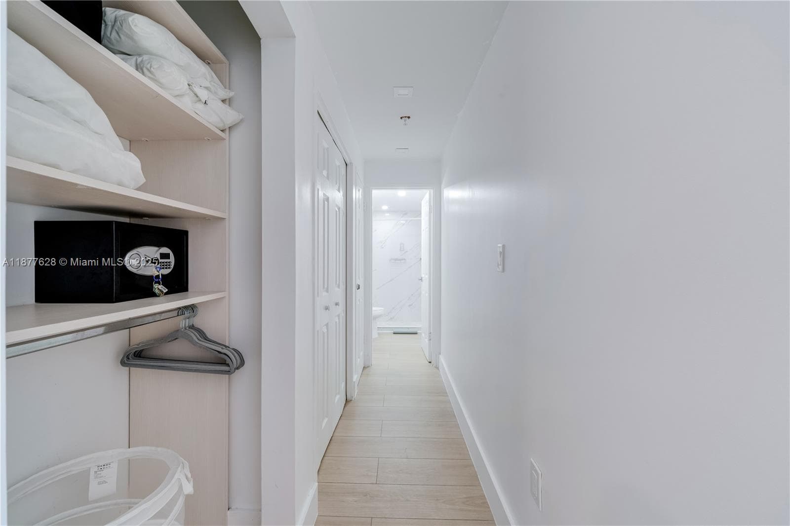 5601 Collins Ave 1011 photo 22