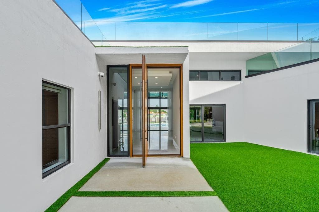19 Gatehouse Road photo 11