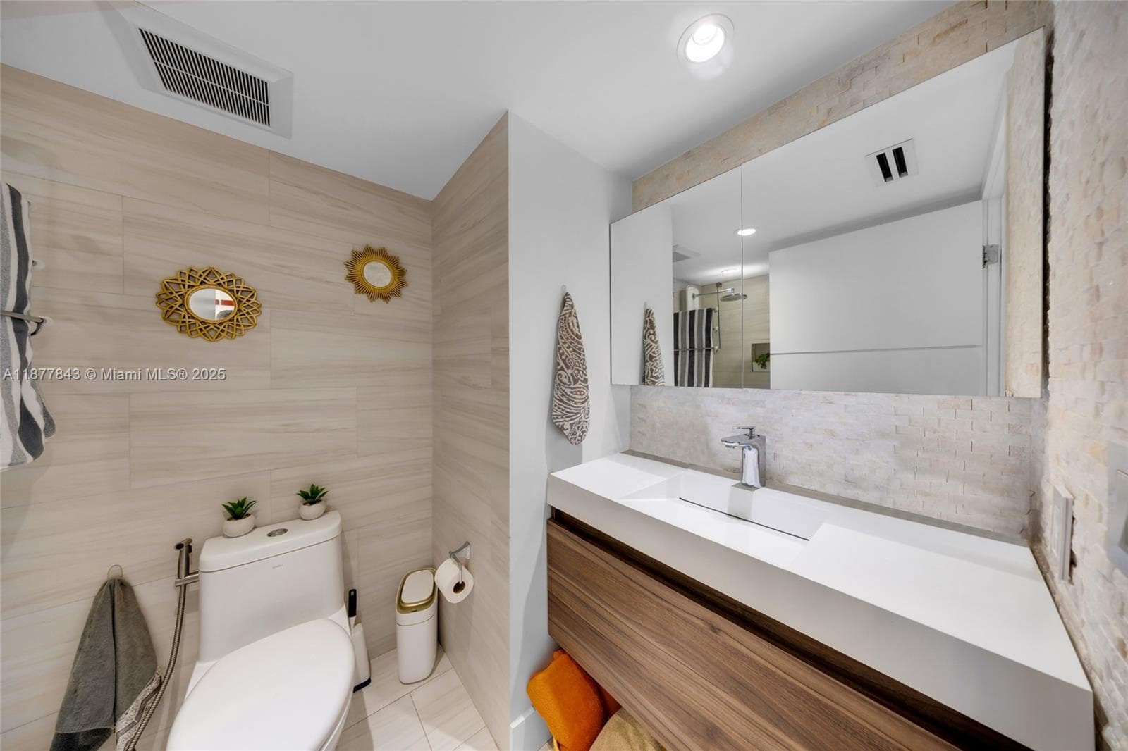 6301 Collins Ave 2107 photo 23