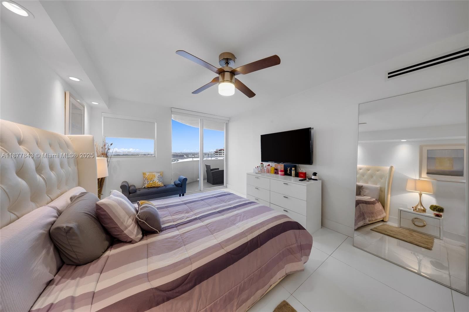 6301 Collins Ave 2107 photo 16