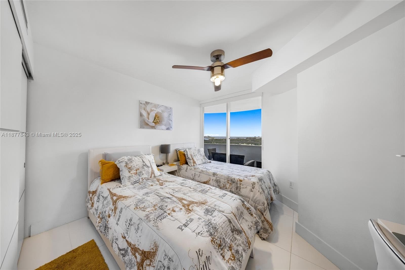 6301 Collins Ave 2107 photo 20