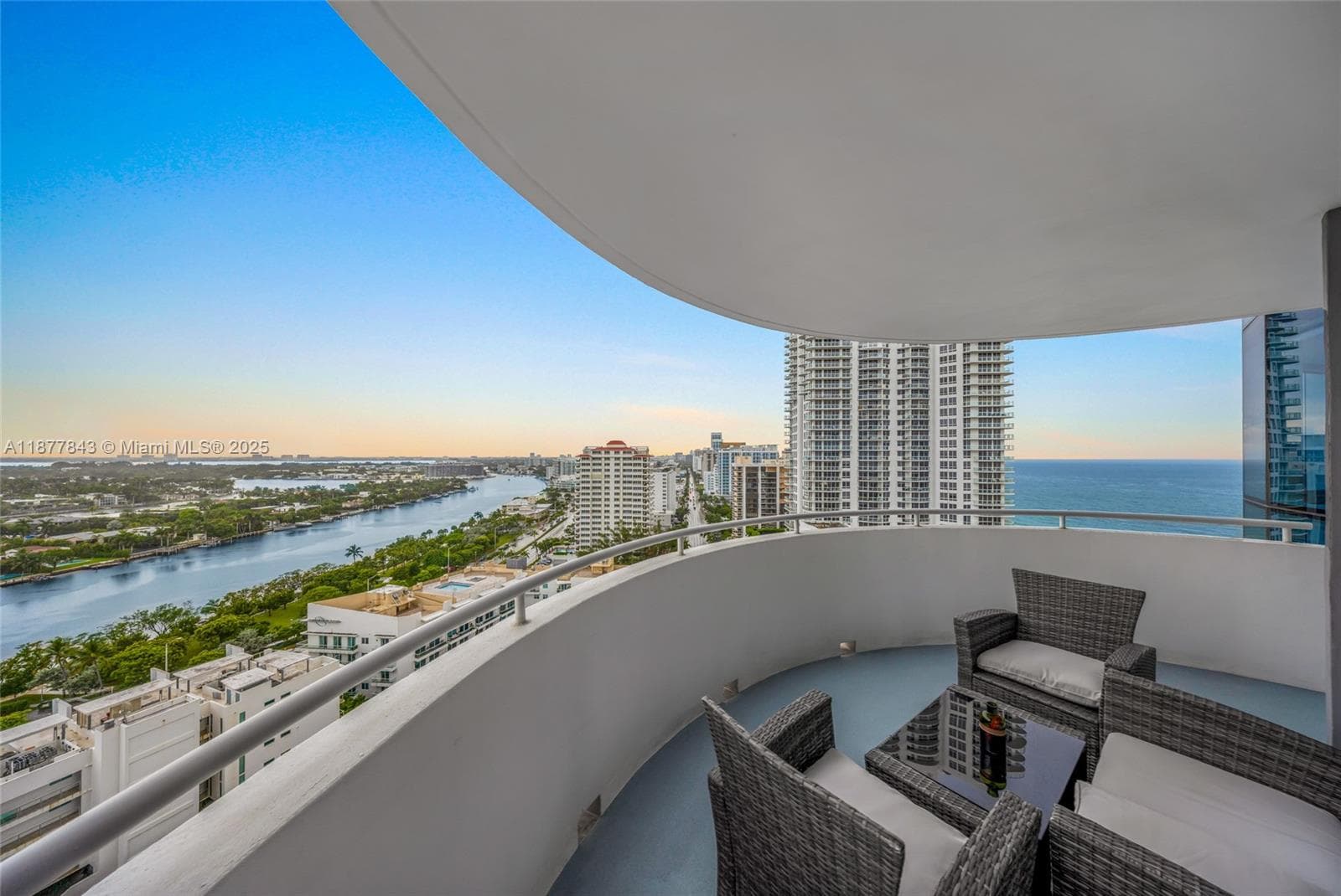 6301 Collins Ave 2107 photo 25