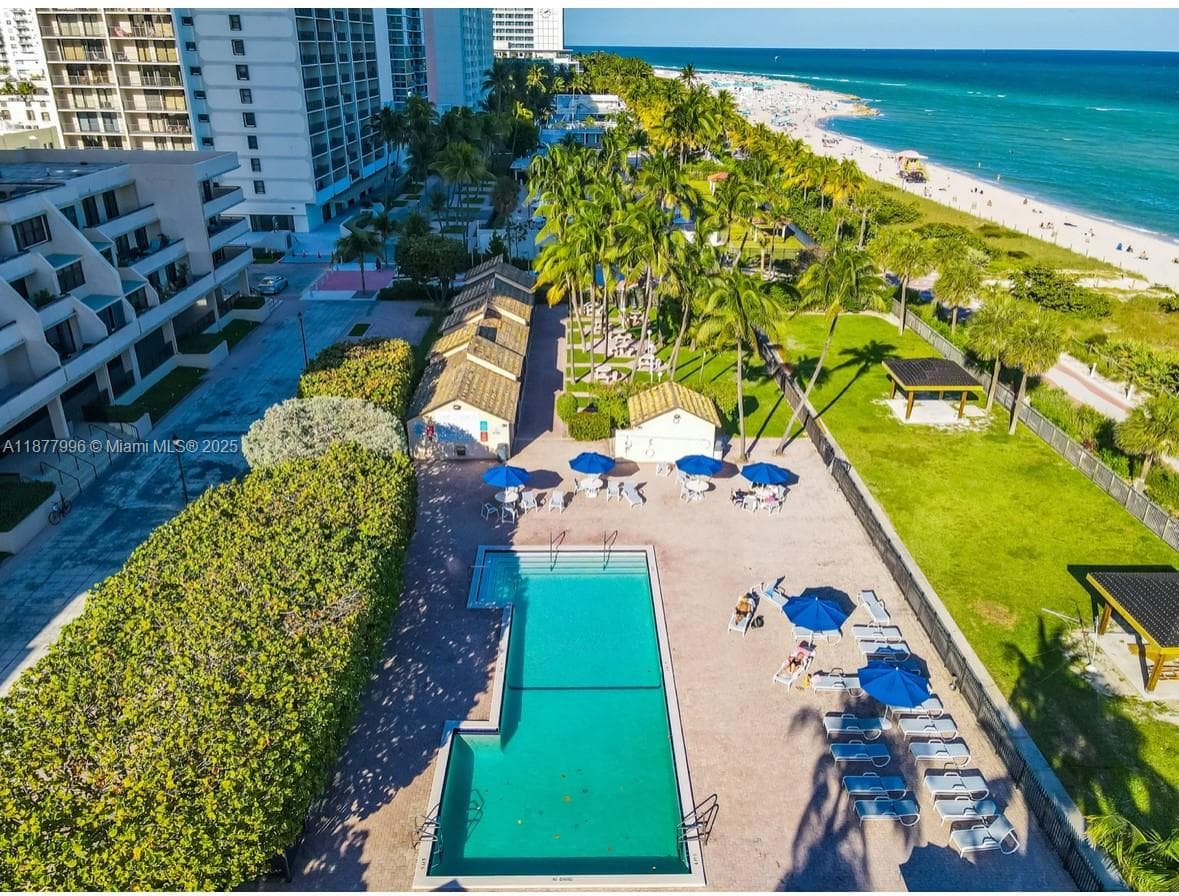 2555 Collins Ave 2200 photo 6