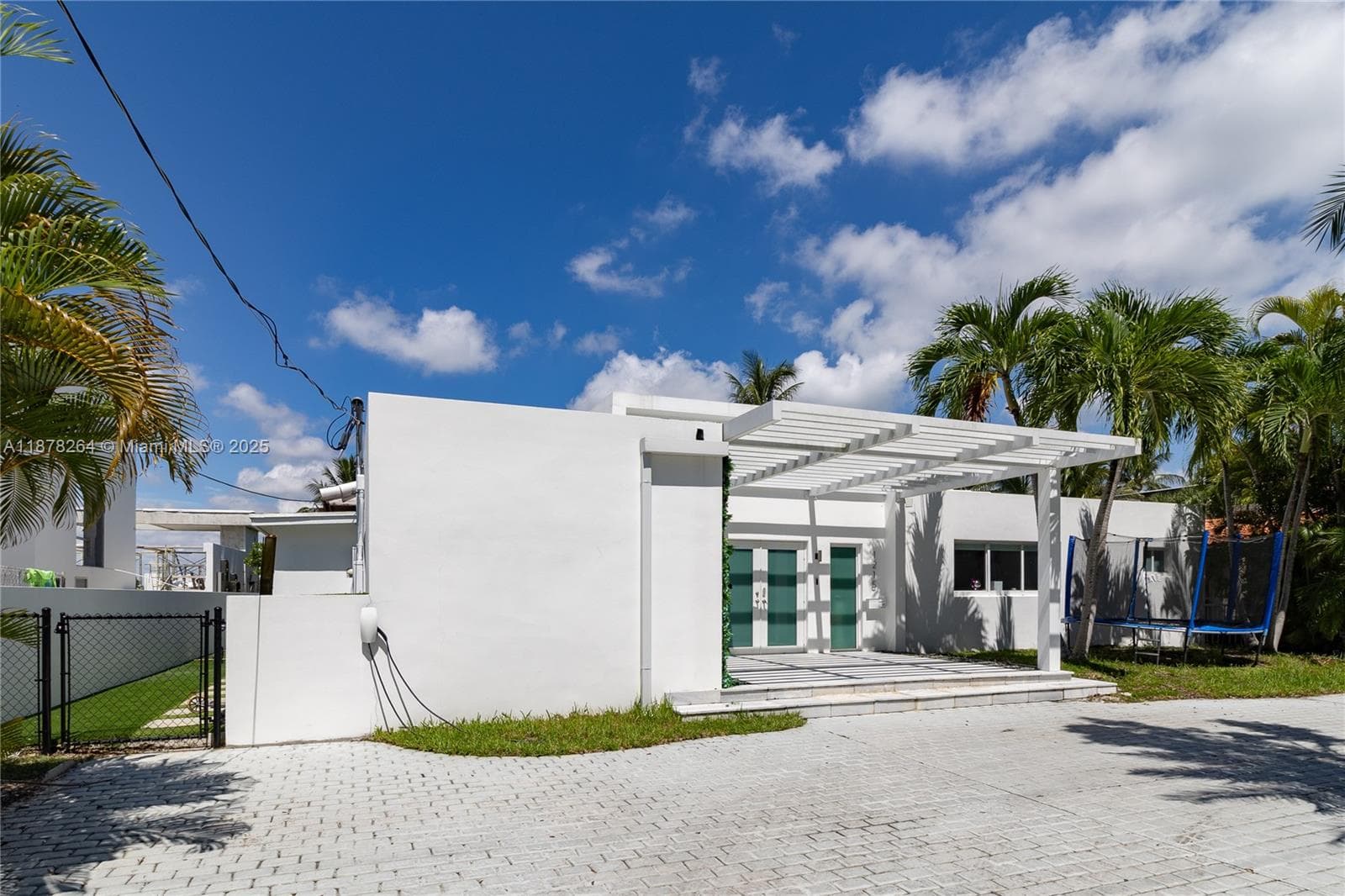1215 N Biscayne Point Rd photo 6