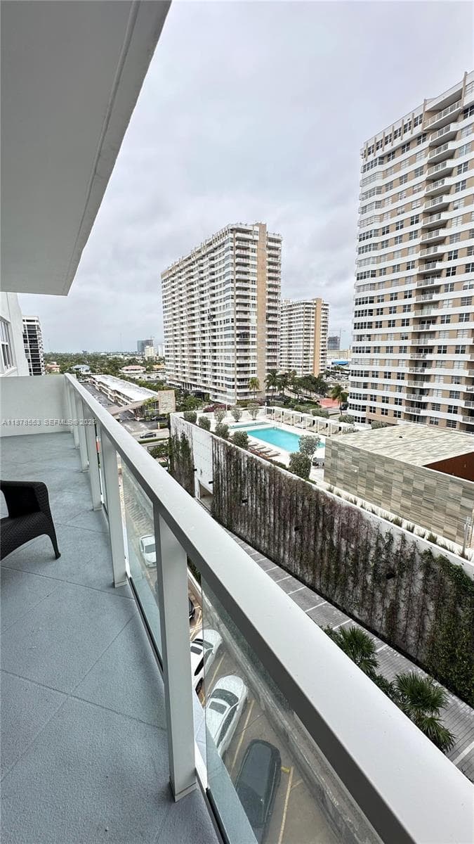 2030 S Ocean Dr 725 photo 17