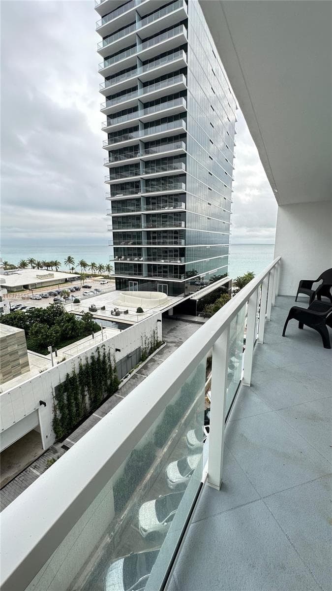 2030 S Ocean Dr 725 photo 16