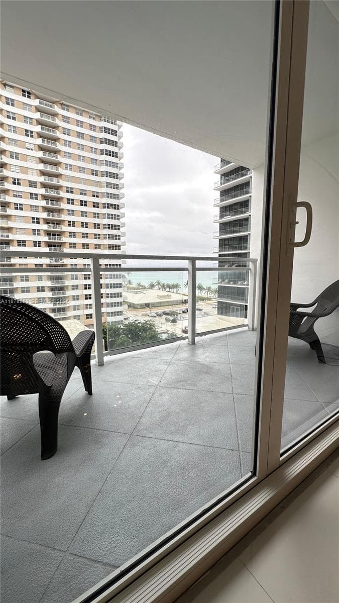 2030 S Ocean Dr 725 photo 14