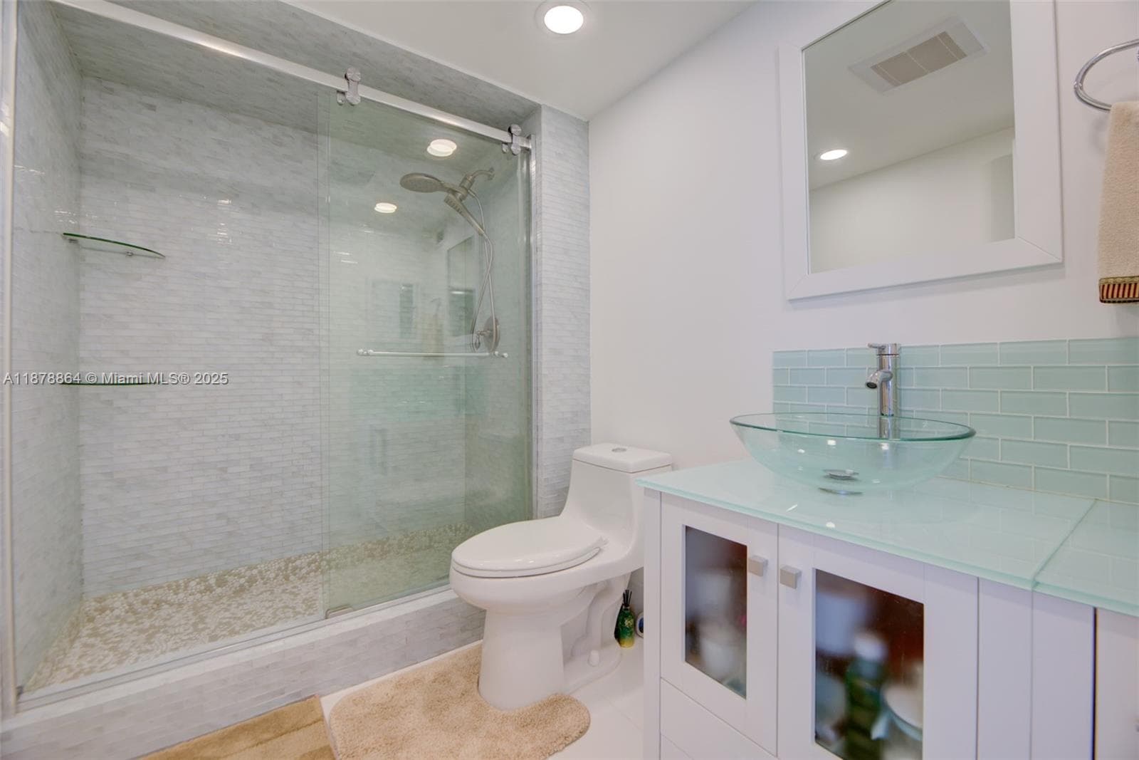 902 photo 18