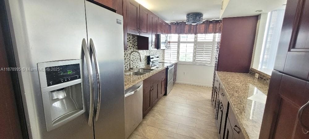 18061 Biscayne Blvd 301 photo 1