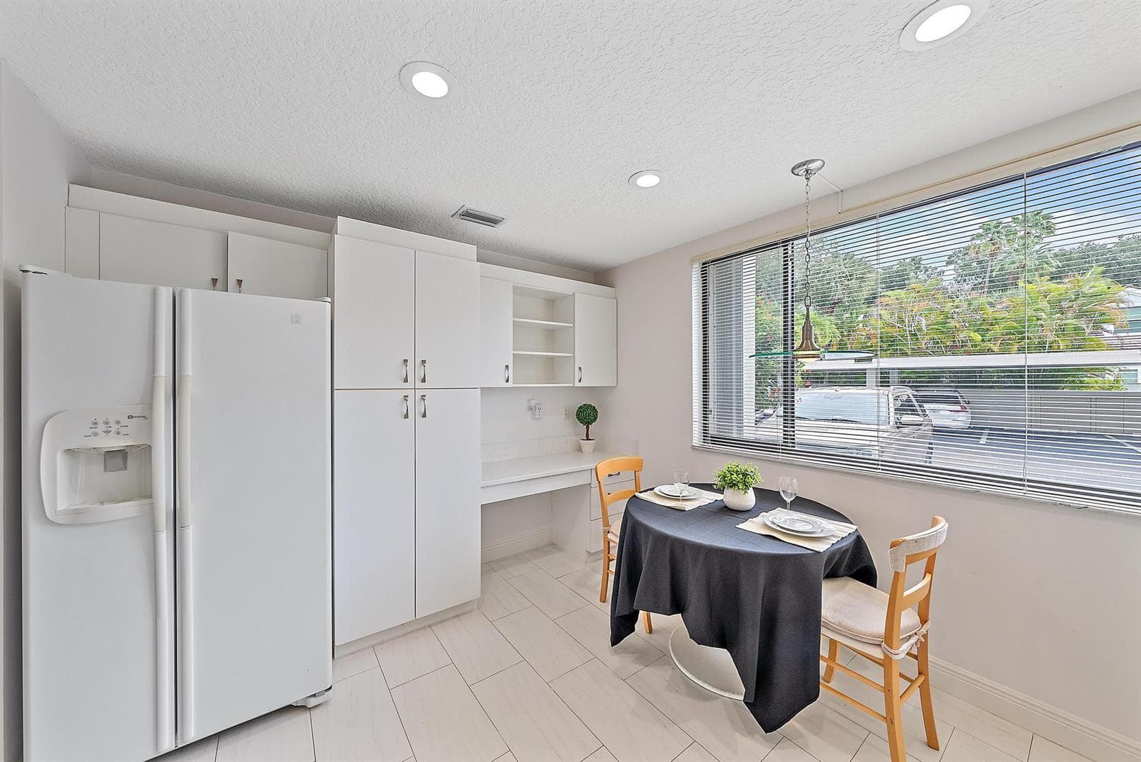 811 Oak Harbour Drive photo 6