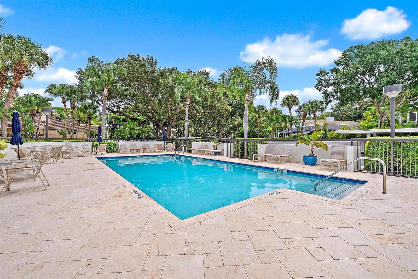 811 Oak Harbour Drive photo 21