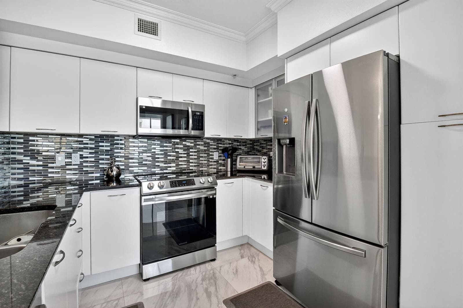 625 Casa Loma Boulevard 1409 photo 17