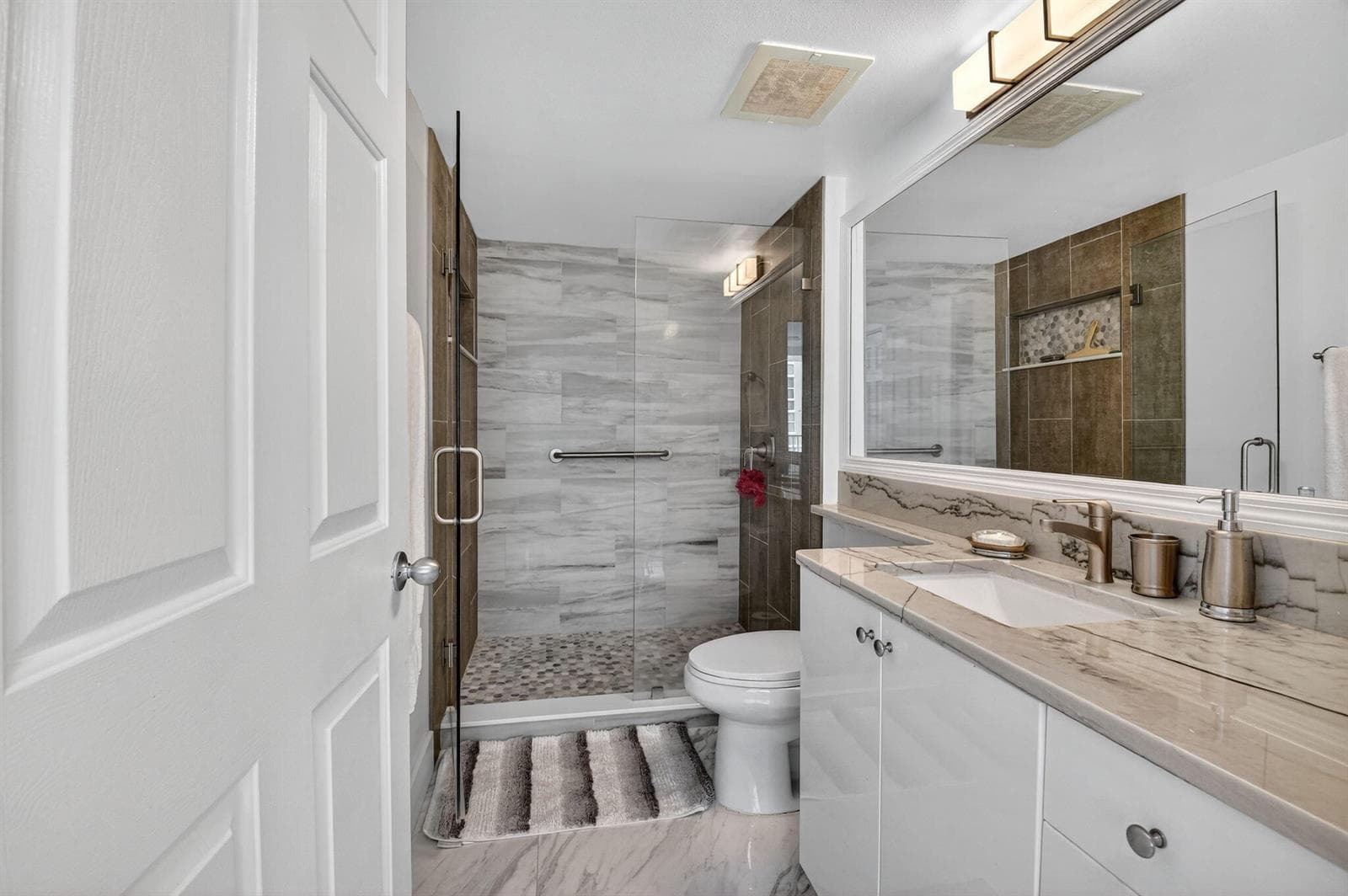 625 Casa Loma Boulevard 1409 photo 22