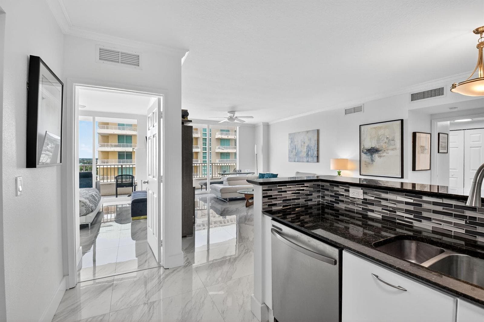 625 Casa Loma Boulevard 1409 photo 18