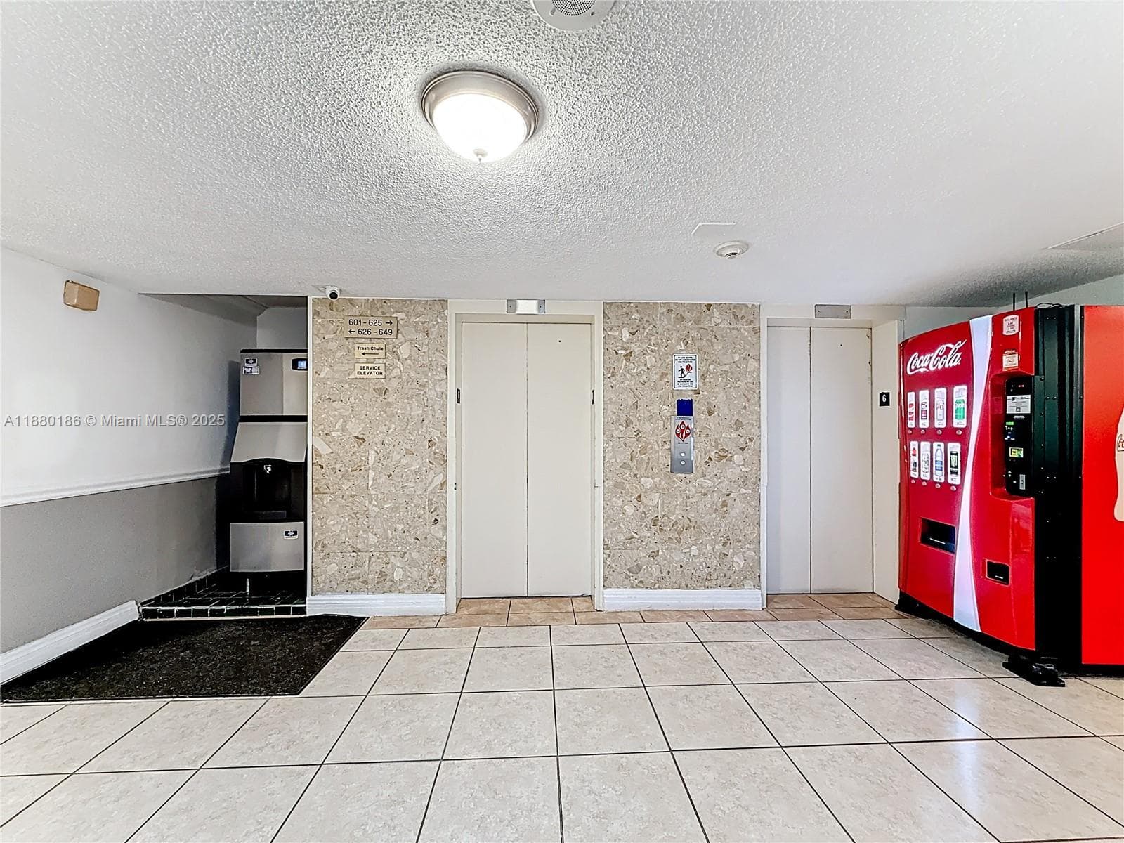 19201 Collins Ave 636 photo 22