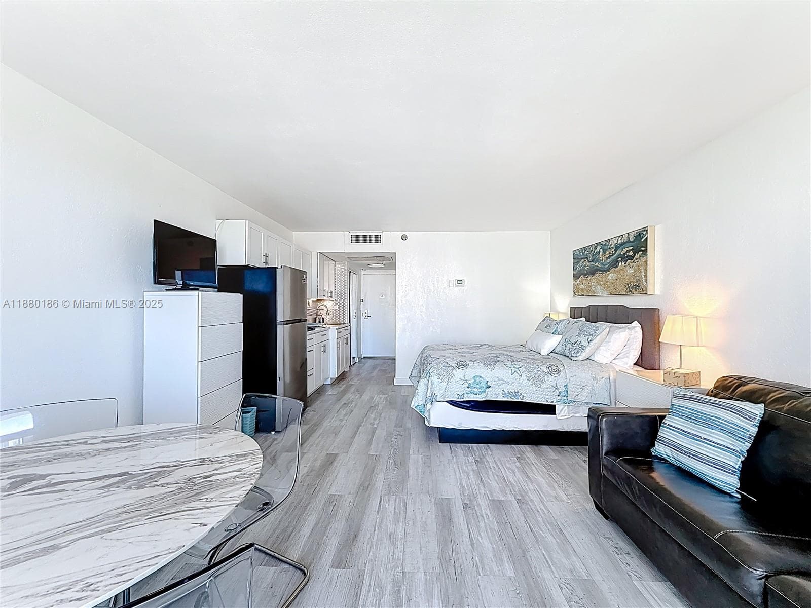 19201 Collins Ave 636 photo 14