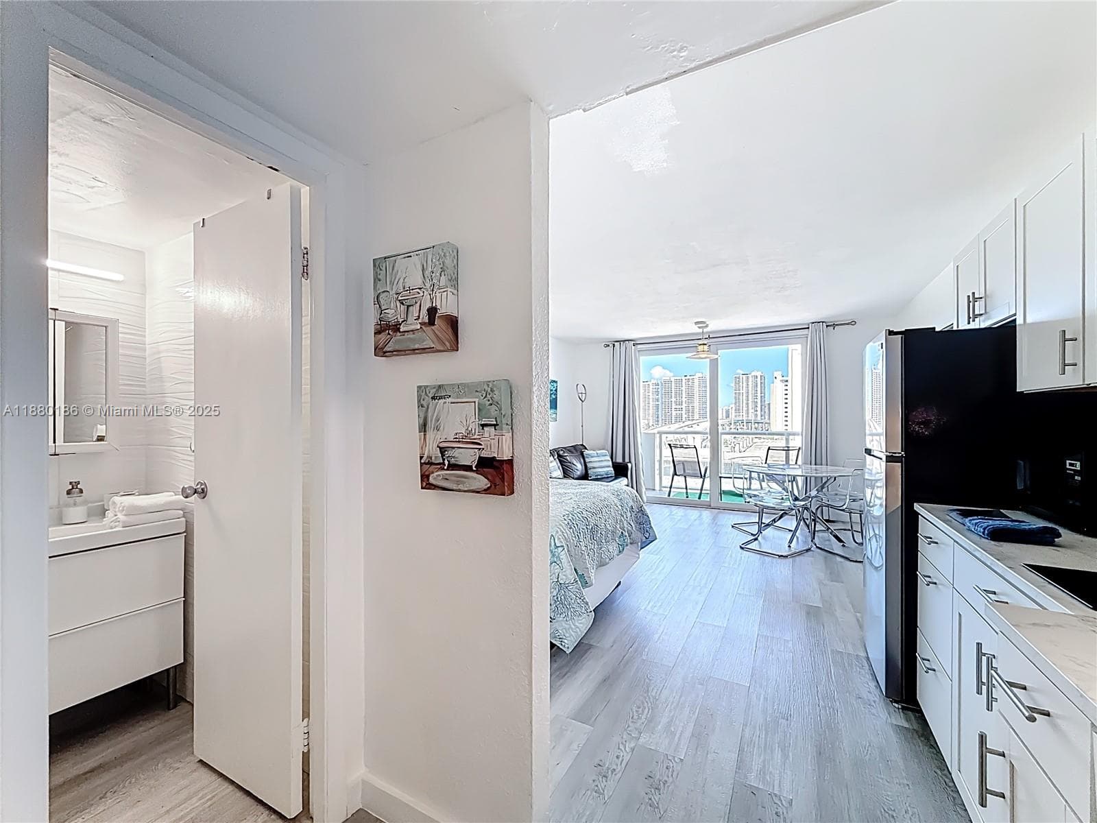 19201 Collins Ave 636 photo 18