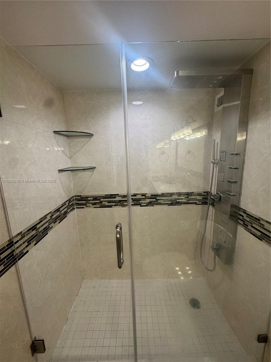 5161 Collins Ave 514 photo 21