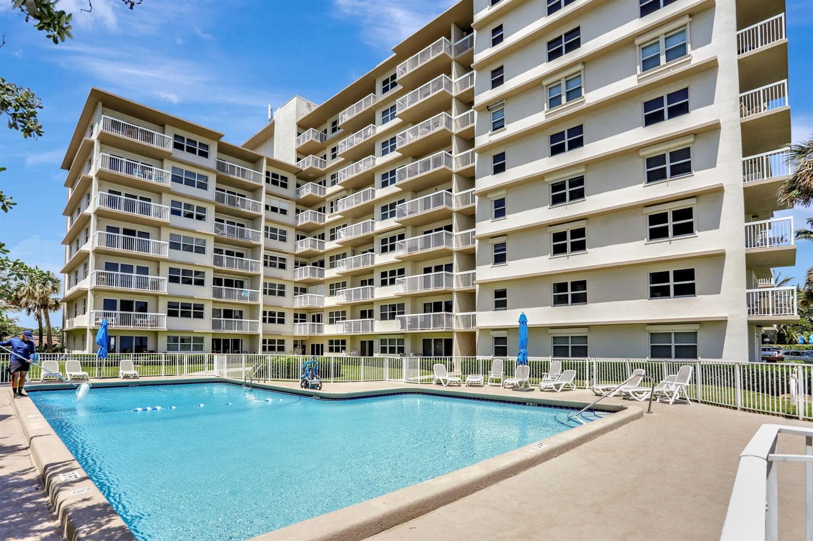 1069 Hillsboro Mile, Unit 705 photo 24
