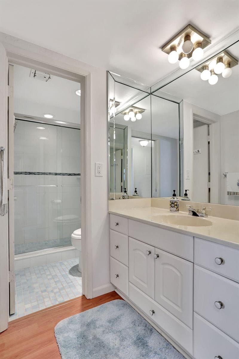 1069 Hillsboro Mile, Unit 705 photo 10