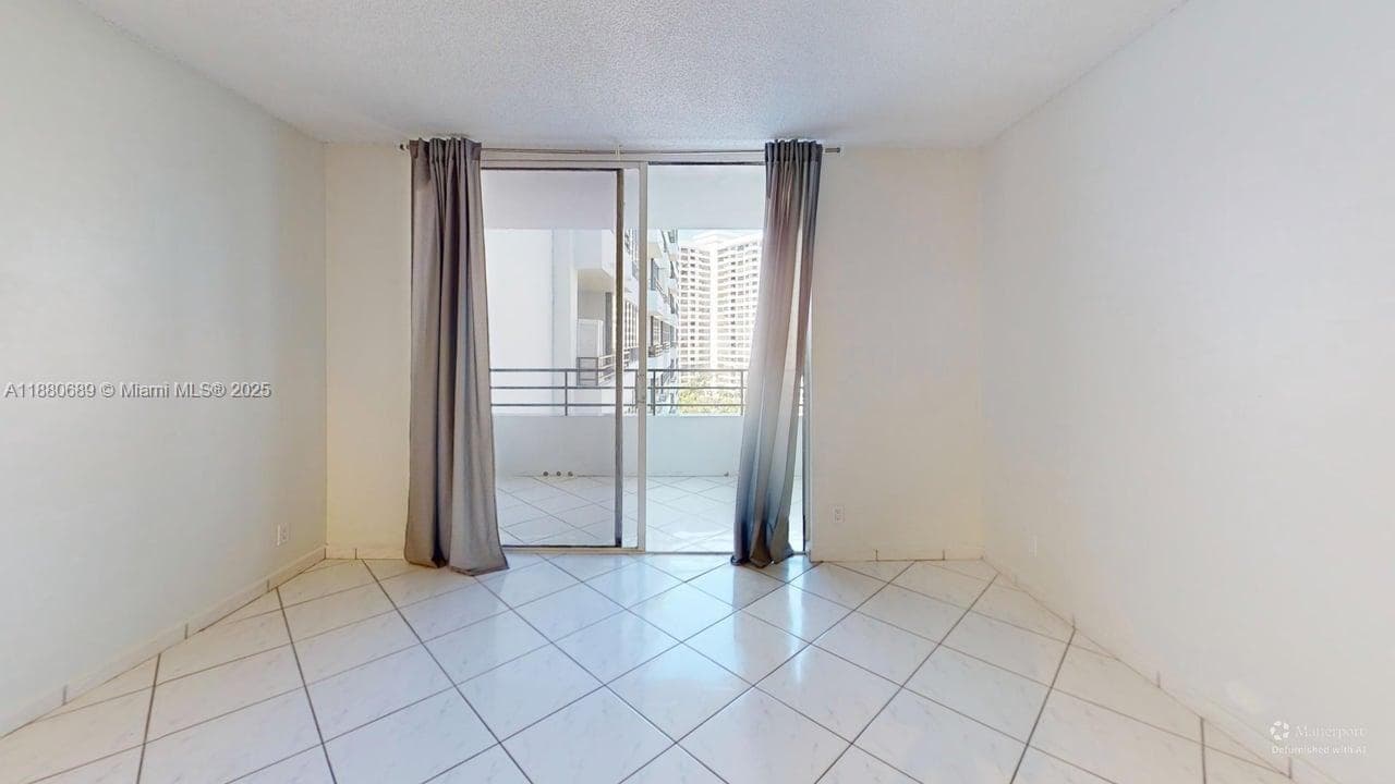 500 Three Islands Blvd 822 photo 16