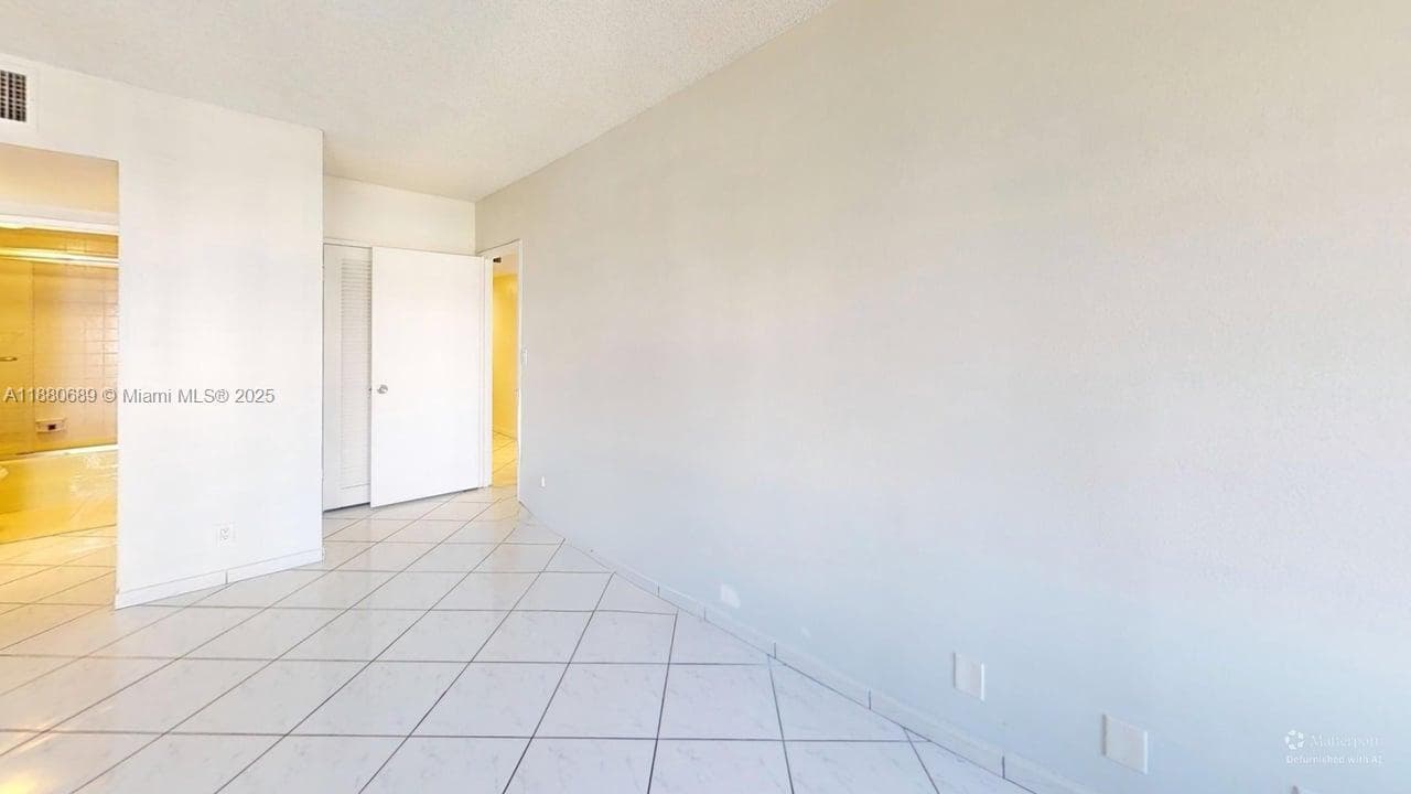 500 Three Islands Blvd 822 photo 20