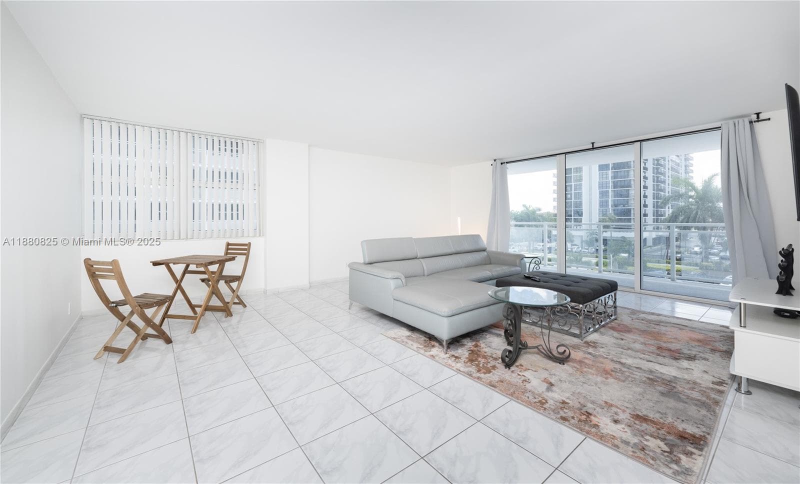 2030 Ocean Dr 227 photo 13