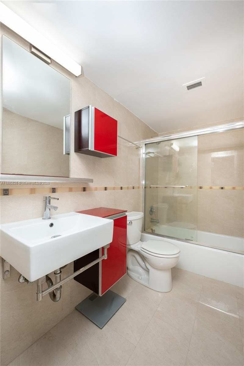 2030 Ocean Dr 227 photo 22