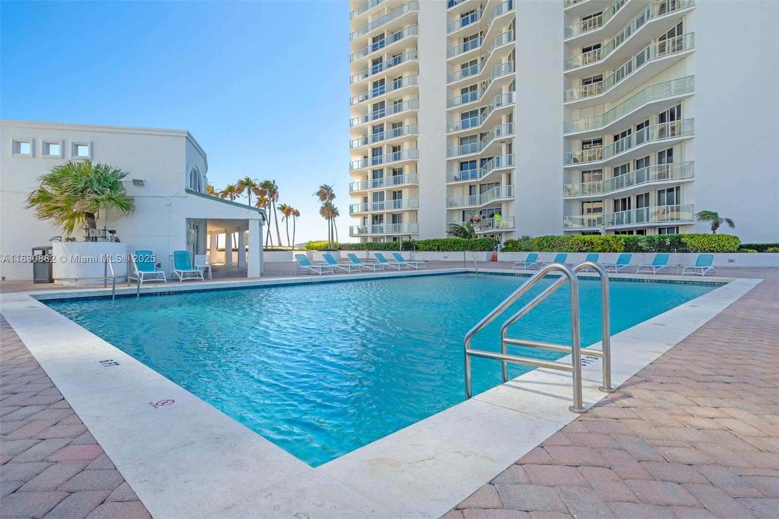16485 Collins Ave PH35C photo 8
