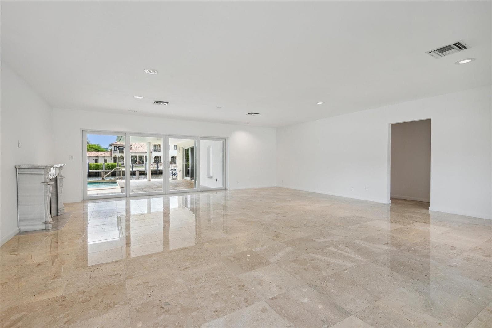 40 Isla Bahia Drive photo 2