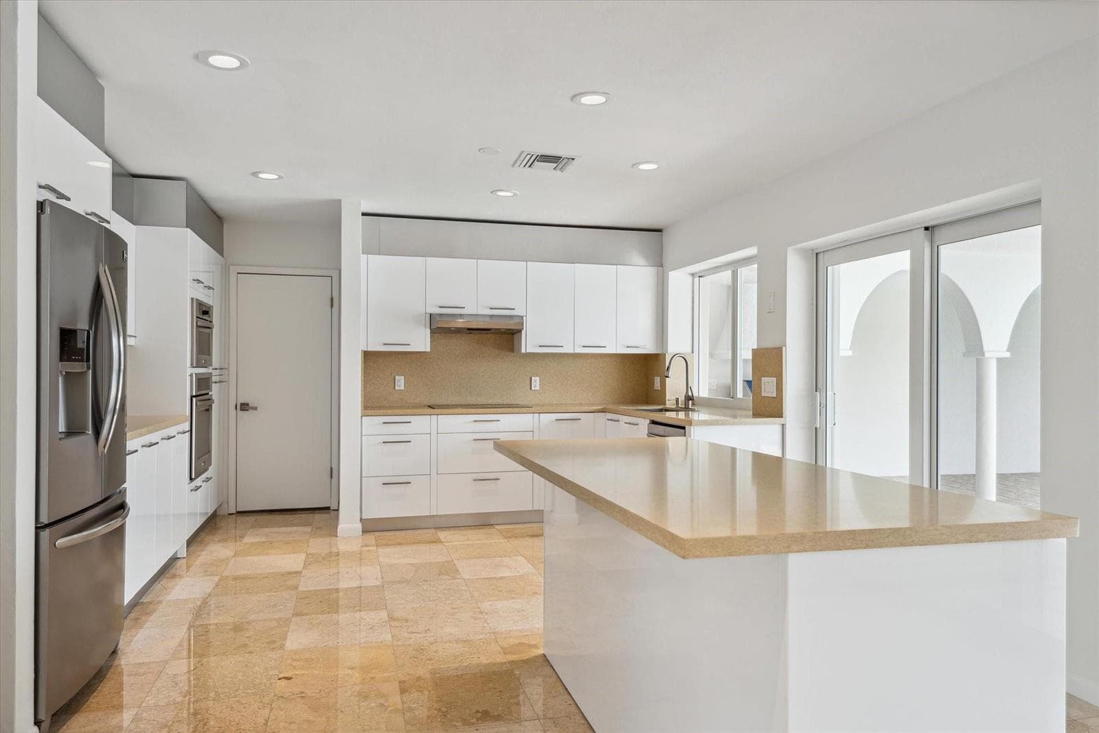 40 Isla Bahia Drive photo 5
