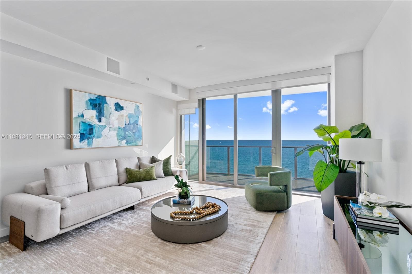 1116 Ocean Blvd 1404 photo 1